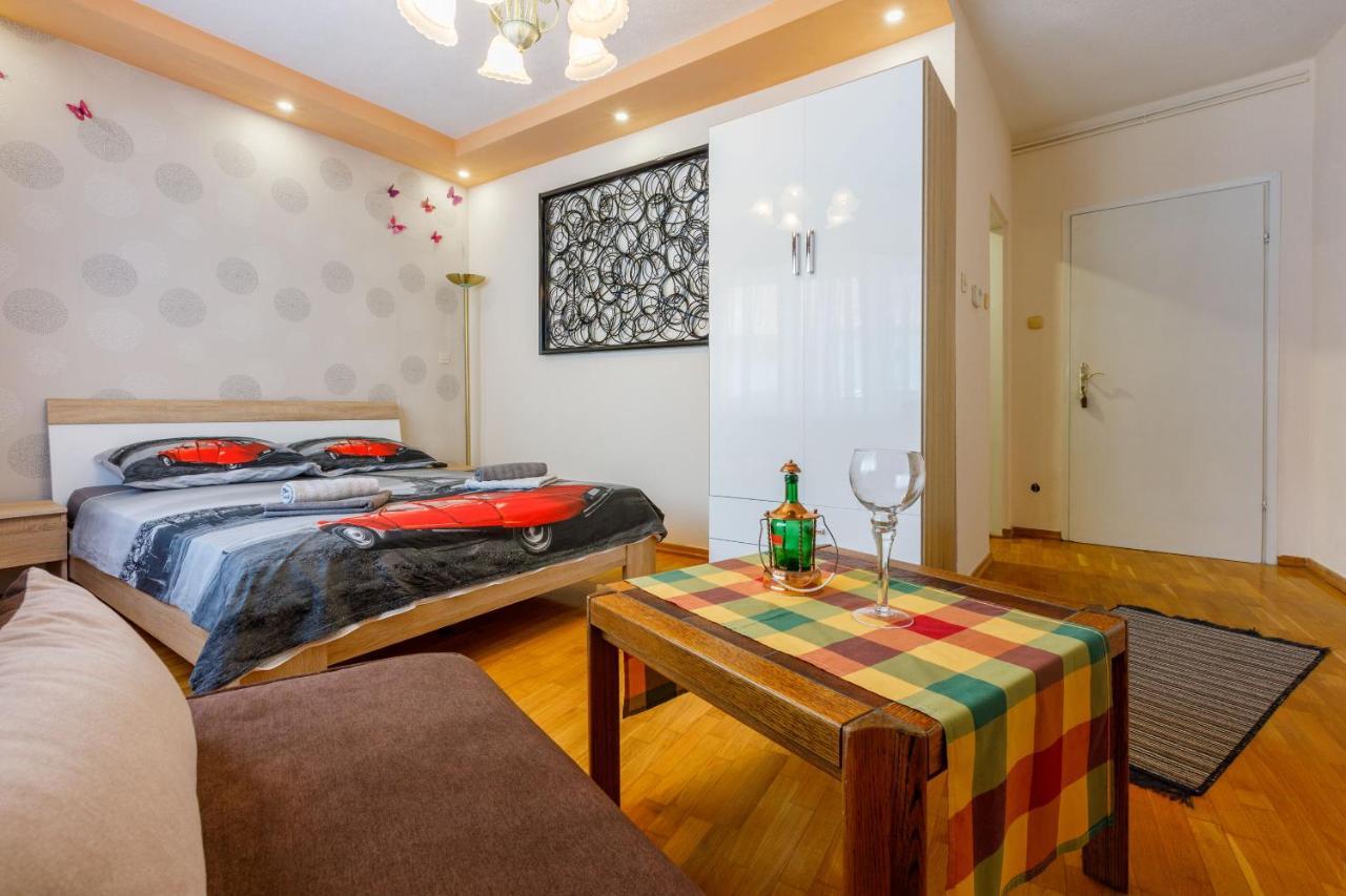 Apartments And Room Art Crikvenica Esterno foto