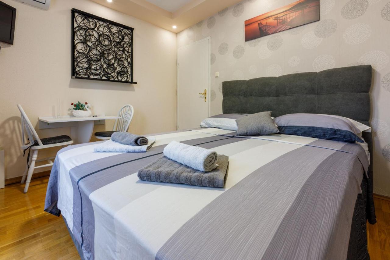 Apartments And Room Art Crikvenica Esterno foto