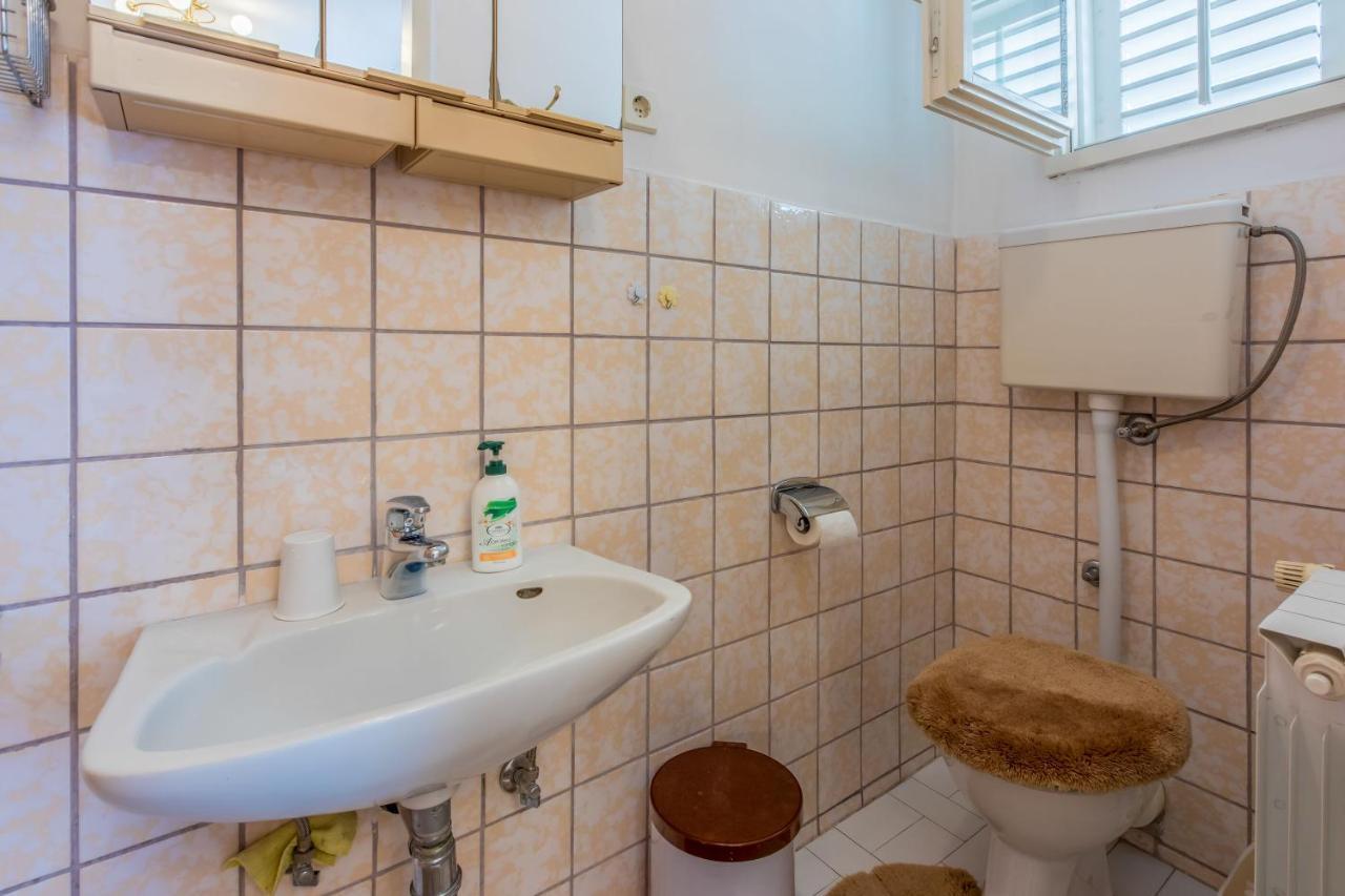 Apartments And Room Art Crikvenica Esterno foto