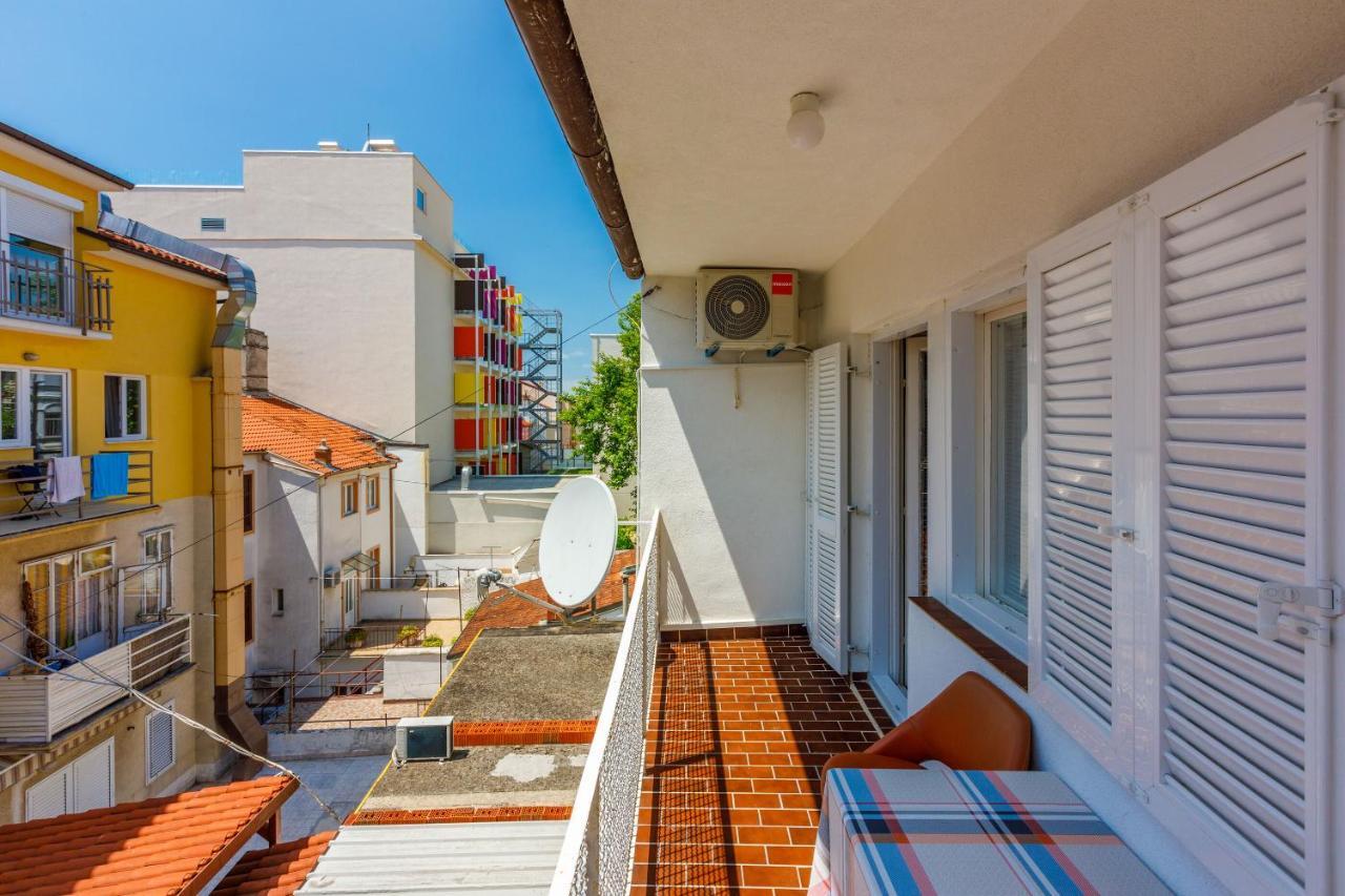 Apartments And Room Art Crikvenica Esterno foto