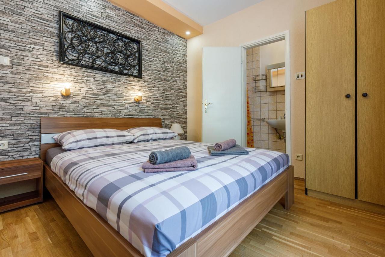 Apartments And Room Art Crikvenica Esterno foto