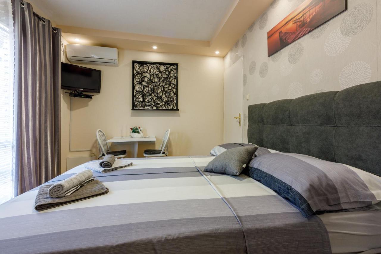 Apartments And Room Art Crikvenica Esterno foto