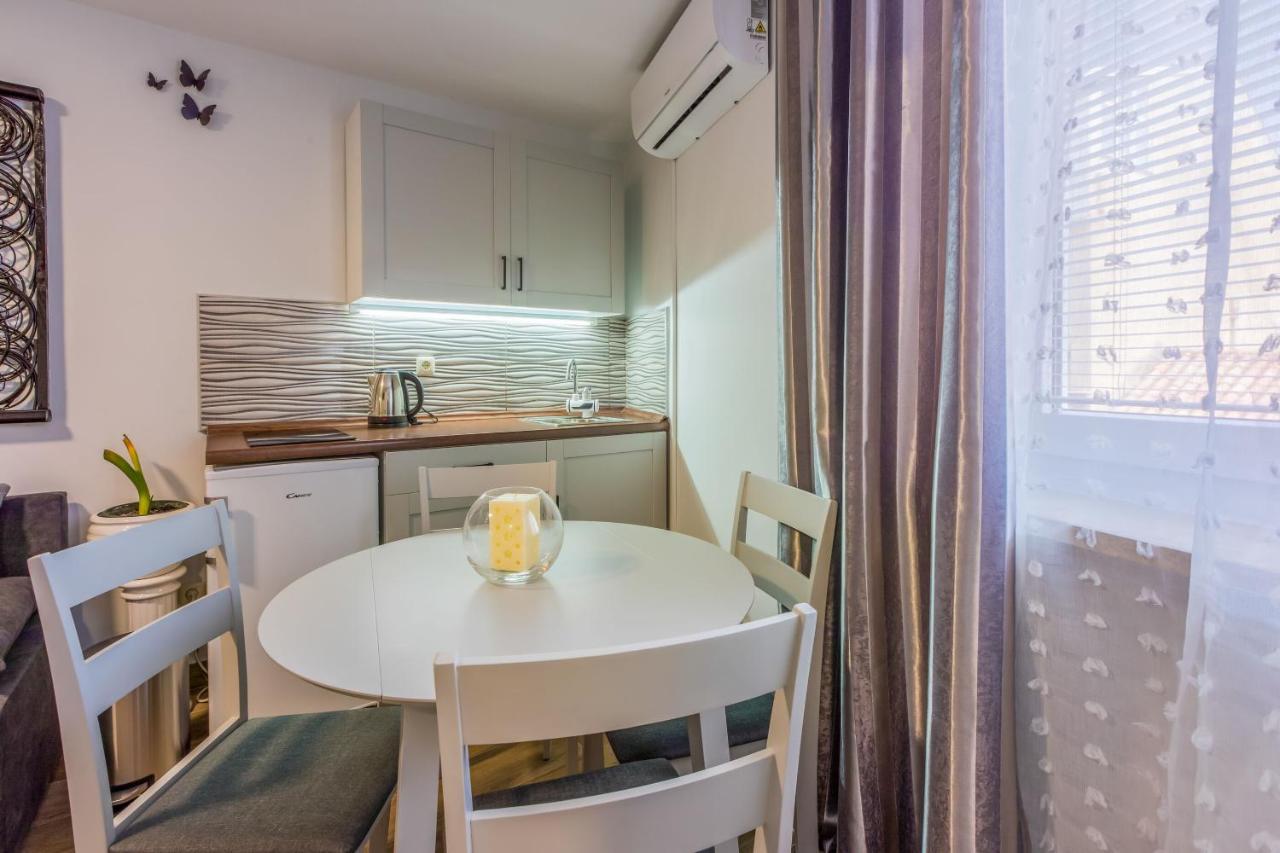 Apartments And Room Art Crikvenica Esterno foto