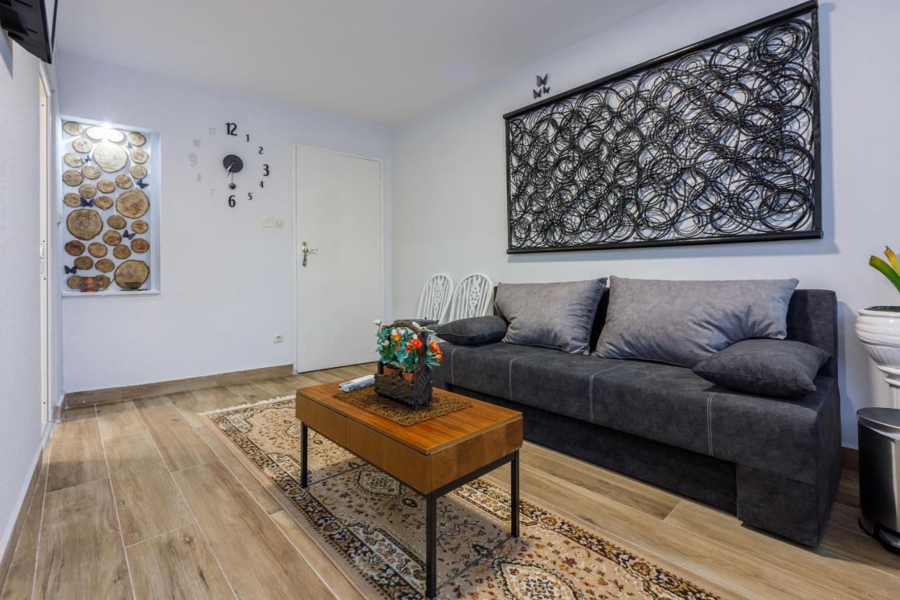 Apartments And Room Art Crikvenica Esterno foto